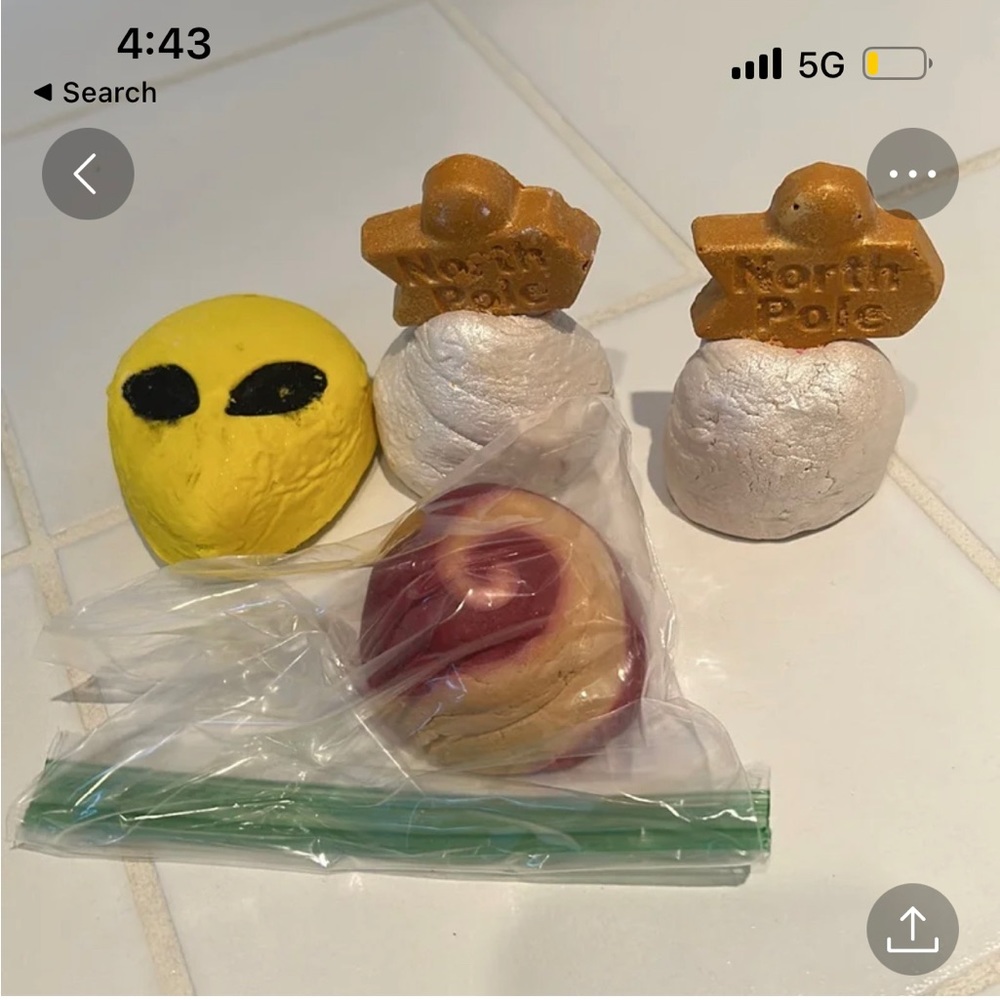 Lush Lot Of 4 Halloween & Christmas Bubble Bars